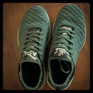 APL shoes size US 6.5 women’s!